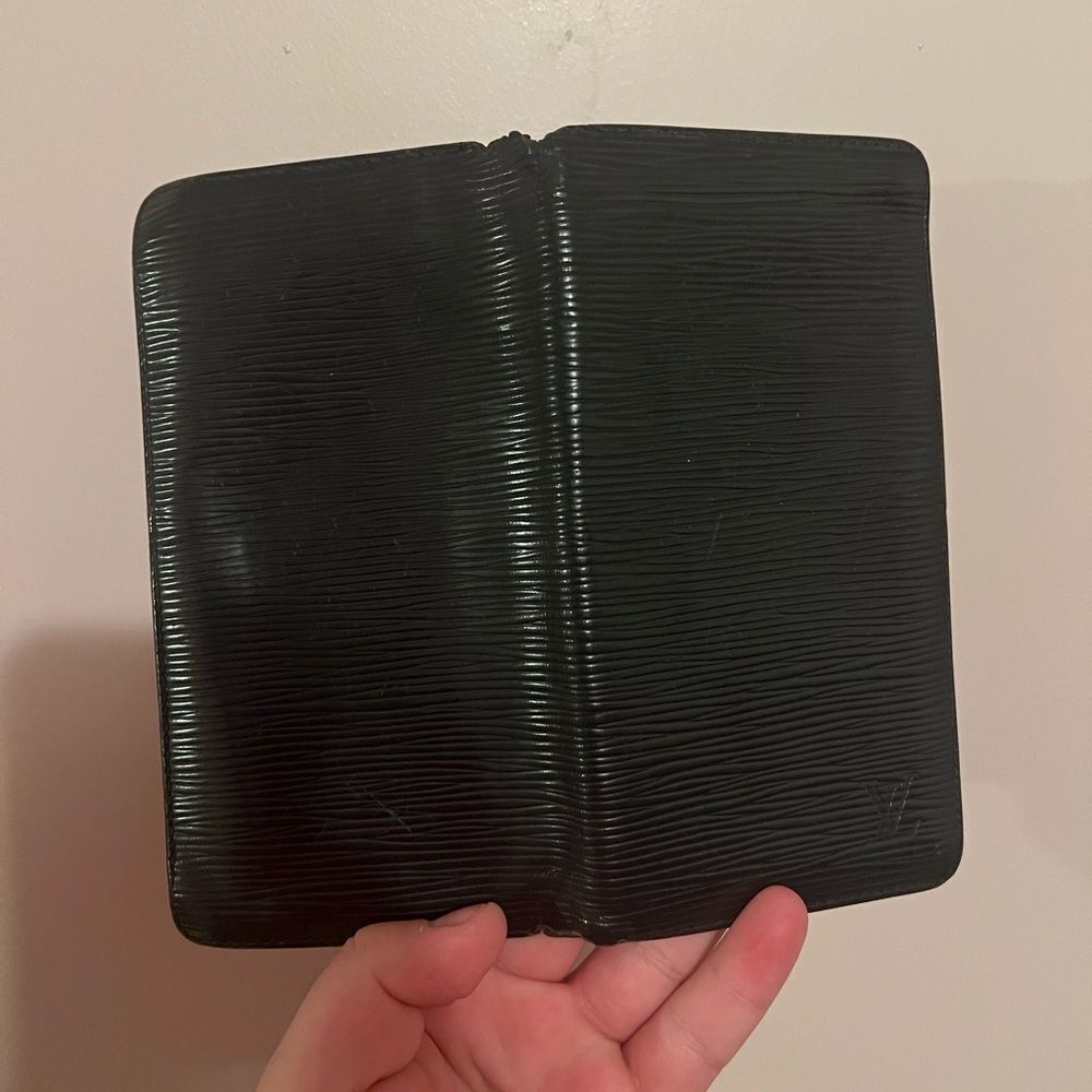 Louis Vuitton Epi Leather Black Long Wallet - Picture 4 of 7